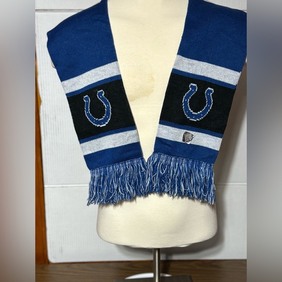 Indianapolis Colts NFL Winter Scarf, Unisex One Size approx 60” L - Picture 2 of 5